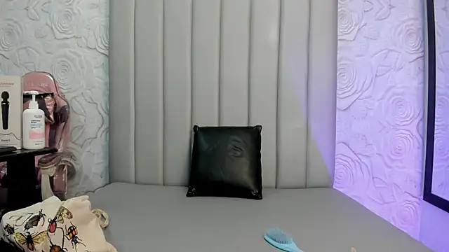 AlexaFoxy18 online show from 02/20/26, 07:32