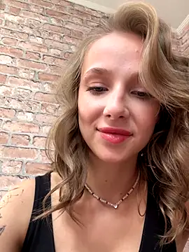 Snapshot of CaseyStar chatting on 09/10/25, 12:48 CaseyStar online show from 09/10/25, 12:48