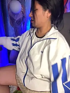 Im Little online show from 10/21/25, 03:39