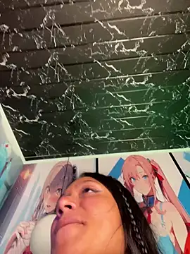 Im Little online show from 12/05/25, 03:27