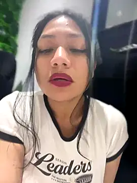 Im Little online show from 10/15/25, 03:38