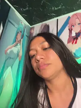 Im Little online show from 11/11/25, 03:34