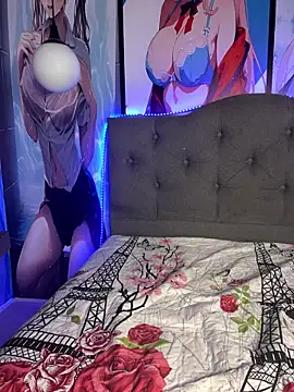 Im Little online show from 11/14/25, 03:43