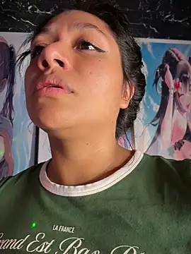 Im Little online show from 04/10/26, 02:29