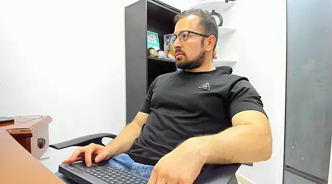 wisdonsenecax online show from 01/03/25, 01:05