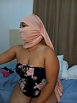 Snapshot of Kendra_Kait chatting on 02/19/25, 12:14 Kendra Kait online show from 02/19/25, 12:14