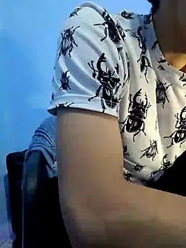 Snapshot of charlesss19 chatting on 02/27/25, 12:57 charlesss19 online show from 02/27/25, 12:57