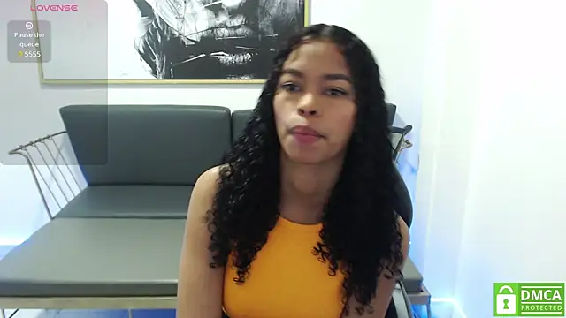 Snapshot of Shenna_brunette_ chatting on 02/08/25, 01:11 Shenna brunette online show from 02/08/25, 01:11