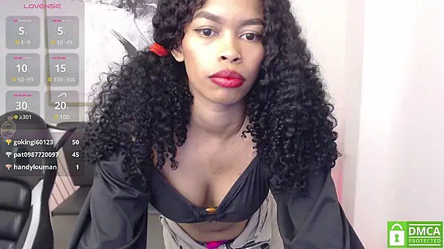 Snapshot of Shenna_brunette_ chatting on 02/16/25, 04:10 Shenna brunette online show from 02/16/25, 04:10