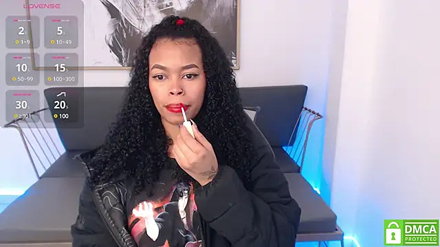 Snapshot of Shenna_brunette_ chatting on 02/07/25, 01:11 Shenna brunette online show from 02/07/25, 01:11