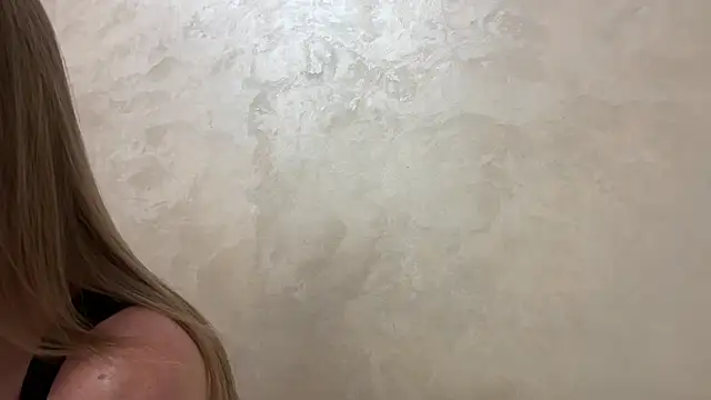 Snapshot of CaitlinaJayne23 chatting on 11/21/25, 04:50 CaitlinaJayne23 online show from 11/21/25, 04:50