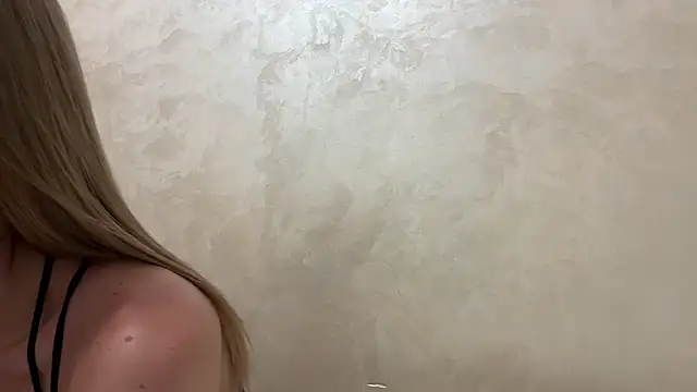 Snapshot of CaitlinaJayne23 chatting on 11/28/25, 07:03 CaitlinaJayne23 online show from 11/28/25, 07:03