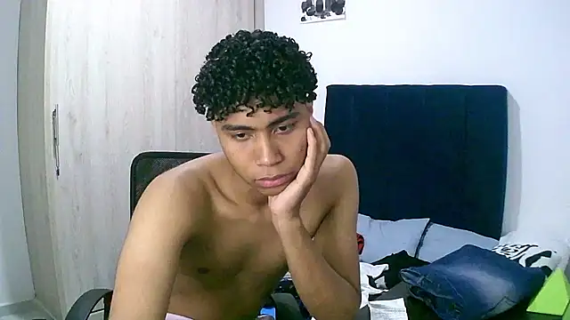 sexy diamante  online show from 12/03/25, 02:45