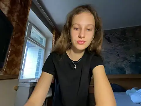 Snapshot of Eva_Angel3 chatting on 09/15/25, 03:45 Eva Angel3 online show from 09/15/25, 03:45