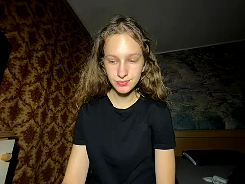 Snapshot of Eva_Angel3 chatting on 09/18/25, 06:33 Eva Angel3 online show from 09/18/25, 06:33