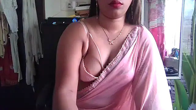 Snapshot of sexy-honey09 chatting on 06/12/26, 08:01 sexy-honey09 online show from 06/12/26, 08:01