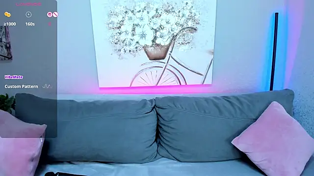 Snapshot of MelodyHudson chatting on 11/18/25, 08:56 MelodyHudson online show from 11/18/25, 08:56