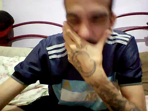 gatobranco001 online show from 03/22/25, 04:03