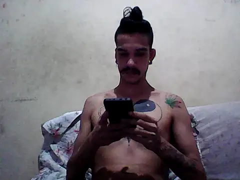 gatobranco001 online show from 03/16/25, 10:09