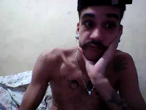 gatobranco001 online show from 03/19/25, 12:12