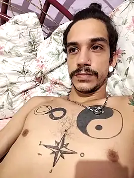 gatobranco001 online show from 03/02/25, 05:12