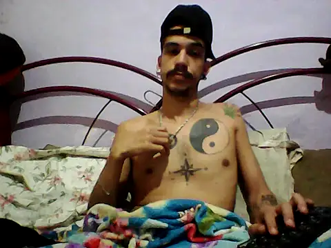 gatobranco001 online show from 03/21/25, 12:50