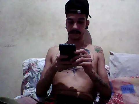 gatobranco001 online show from 03/17/25, 05:12