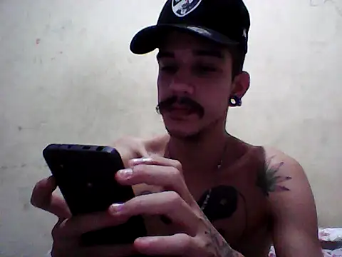 gatobranco001 online show from 03/19/25, 02:59