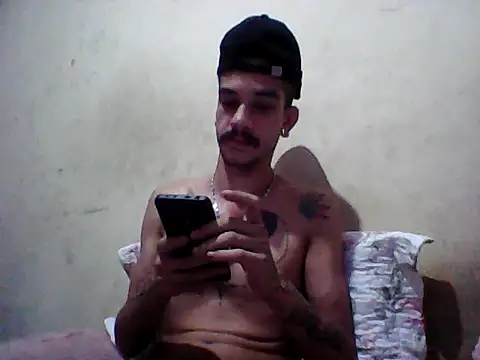 gatobranco001 online show from 03/11/25, 08:42