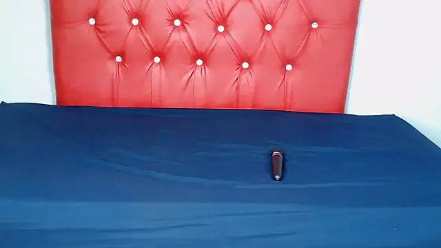 EbonyBentley online show from 11/24/25, 06:13