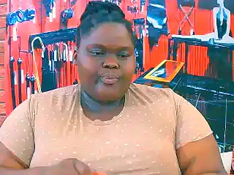 EbonyHotBuns online show from 11/18/25, 10:29