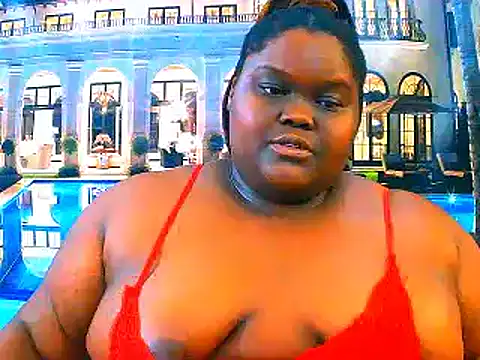 Snapshot of EbonyHotBuns chatting on 04/16/26, 08:26 EbonyHotBuns online show from 04/16/26, 08:26