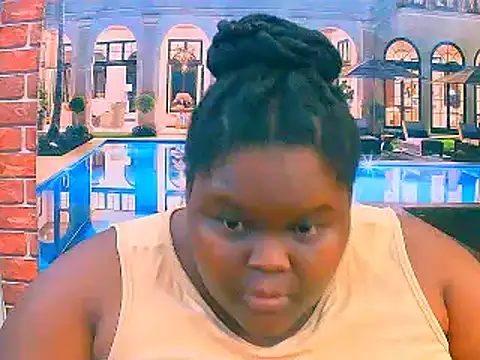 EbonyHotBuns online show from 12/17/25, 09:20