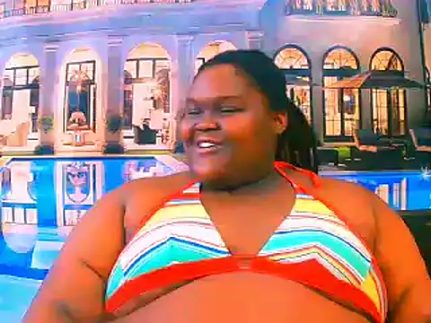 Snapshot of EbonyHotBuns chatting on 06/16/26, 06:13 EbonyHotBuns online show from 06/16/26, 06:13