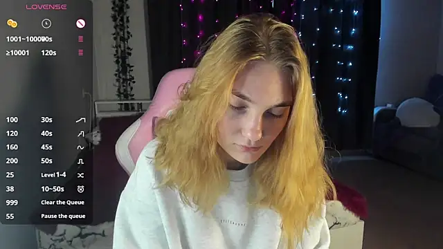 ReddHotPipper online show from 03/10/25, 01:01