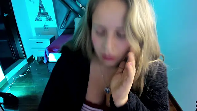 Snapshot of Dana_martinezz chatting on 12/17/24, 06:31 Dana martinezz online show from 12/17/24, 06:31