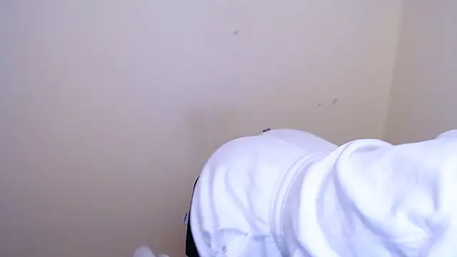 Snapshot of MissOliviaa_ chatting on 01/23/25, 11:48 MissOliviaa  online show from 01/23/25, 11:48