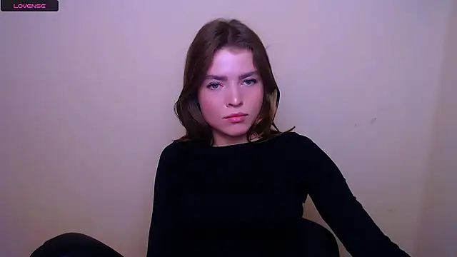 Snapshot of MissOliviaa_ chatting on 02/16/25, 10:54 MissOliviaa  online show from 02/16/25, 10:54