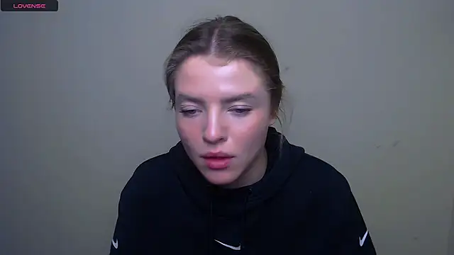 Snapshot of MissOliviaa_ chatting on 02/26/25, 02:49 MissOliviaa  online show from 02/26/25, 02:49