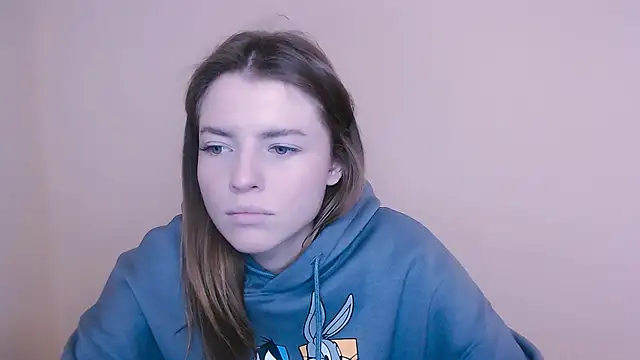 Snapshot of MissOliviaa_ chatting on 01/14/25, 01:49 MissOliviaa  online show from 01/14/25, 01:49