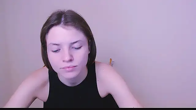 Snapshot of MissOliviaa_ chatting on 02/07/25, 04:14 MissOliviaa  online show from 02/07/25, 04:14