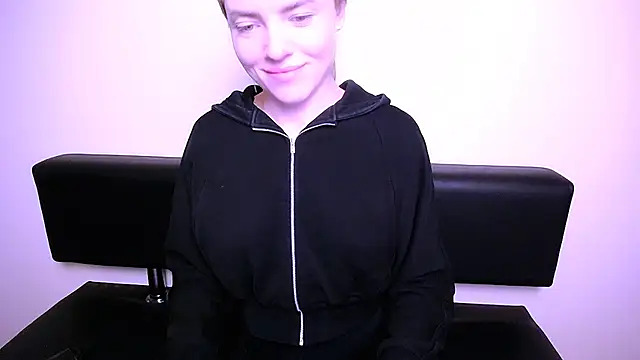 Snapshot of MissOliviaa_ chatting on 01/31/25, 02:49 MissOliviaa  online show from 01/31/25, 02:49