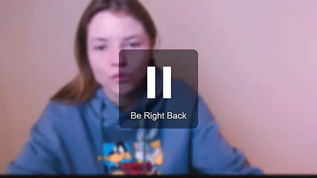 Snapshot of MissOliviaa_ chatting on 02/07/25, 09:37 MissOliviaa  online show from 02/07/25, 09:37