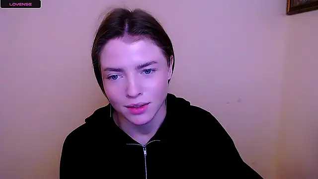 Snapshot of MissOliviaa_ chatting on 01/30/25, 12:48 MissOliviaa  online show from 01/30/25, 12:48