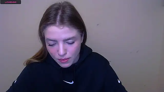 Snapshot of MissOliviaa_ chatting on 02/27/25, 08:35 MissOliviaa  online show from 02/27/25, 08:35