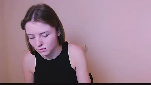 Snapshot of MissOliviaa_ chatting on 02/07/25, 12:39 MissOliviaa  online show from 02/07/25, 12:39