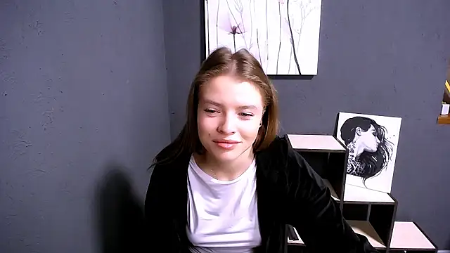 MissOliviaa  online show from 11/08/25, 07:45