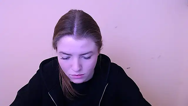 Snapshot of MissOliviaa_ chatting on 01/16/25, 08:33 MissOliviaa  online show from 01/16/25, 08:33