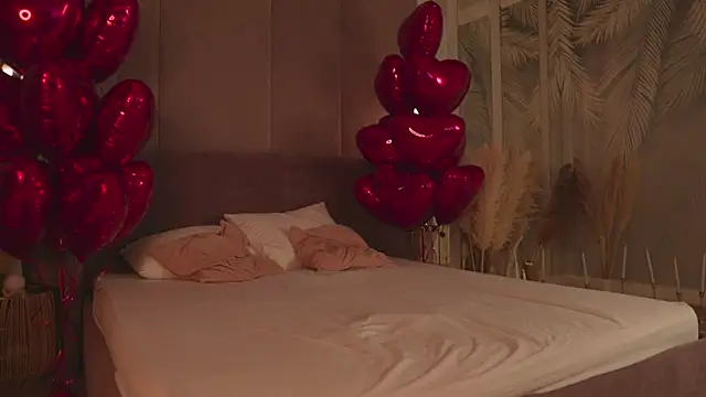 Snapshot of Smiley_Mia chatting on 02/13/26, 05:07 Smiley Mia online show from 02/13/26, 05:07