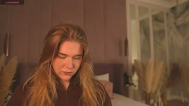 Snapshot of Smiley_Mia chatting on 02/07/26, 05:04 Smiley Mia online show from 02/07/26, 05:04